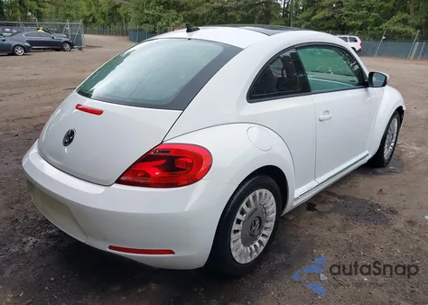 2014 Volkswagen Beetle 1.8T из США, поврежденный, VIN 3VWJ17ATXEM665203